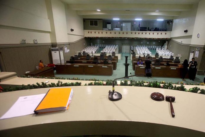 UNEXPLAINED. Empty seats are seen at the session hall of Sangguniang Panlungsod as the regular session of the City Council was adjourned early due to lack of quorum. LEAN DAVAL JR.