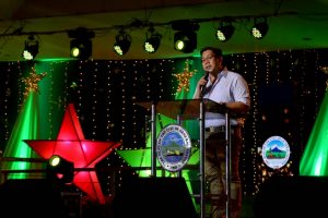 PASKUHAN SA GENSAN. City Mayor Ronnel Rivera gives his message during the closing ceremony of Paskuhan sa Gensan 2016 on December 21 at the Oval Plaza. Mayor Rivera thanked everyone for keeping Paskuhan sa Gensan an “event worth remembering as we join together in celebrating the season.” (Russell Delvo/ Gensan CPIO)