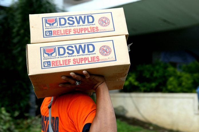 IN THE LEAD. The Department of Social Welfare and Development has spearheaded the relief efforts for the families affected by Typhoon Nina in Camarines Sur. President Rodrigo Roa Duterte led the relief distribution to the typhoon victims in Pili, Camarines Sur on Tuesday. RICHARD MADELO/Presidential Photo