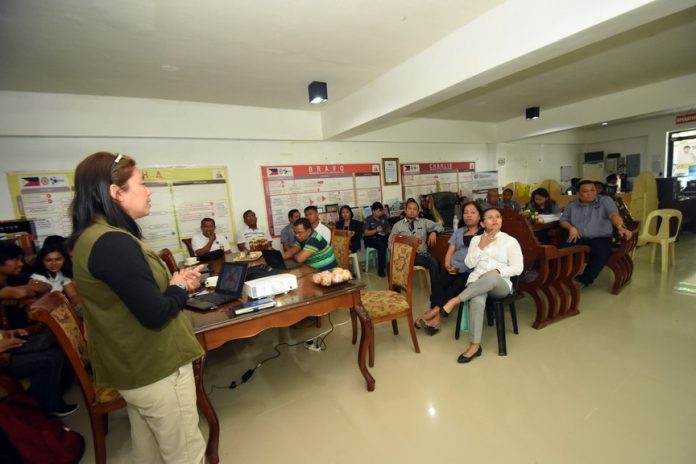 SULONG SARANGANI. Imelda Senobago, program director of Sulong Sarangani program, updates the local officials of Malungon town on the implementation of the flagship program of Governor Steve Chiongbian Solon. The briefing aims to enlighten stakeholders, improve the service delivery and present the project milestone for year 2017 of Sulong Sarangani program. (Jake Narte/SARANGANI INFORMATION OFFICE)  