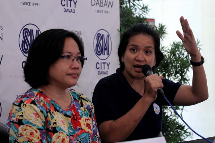 UNITED FRONT. Mylai Santos (right) of Ateneo de Davao University’s Ecoteneo and Interface Development Interventions Inc. (IDIS) executive director ChinkiePeliño-Golle have joined forces in calling for the suspension of the re-opening of Mt. Apo to tourism to continue the rehabilitation of the mountain a year after it was hit by fire. Santos and Golle graced the Kapehan sa Dabaw at the Annex of SM City Davao on Monday. LEAN DAVAL JR.