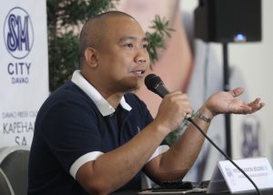 RATING THE PRESIDENT. Ateneo de Davao University (AdDU) political scientist Prof. Ramon Beleno III provides his observation on President Duterte's policies and   political decisions as the president is about to reach his first year in power. Beleno interacted with the media during Kapehan sa Dabaw at the Annex of SM City Davao on Monday. LEAN DAVAL JR.