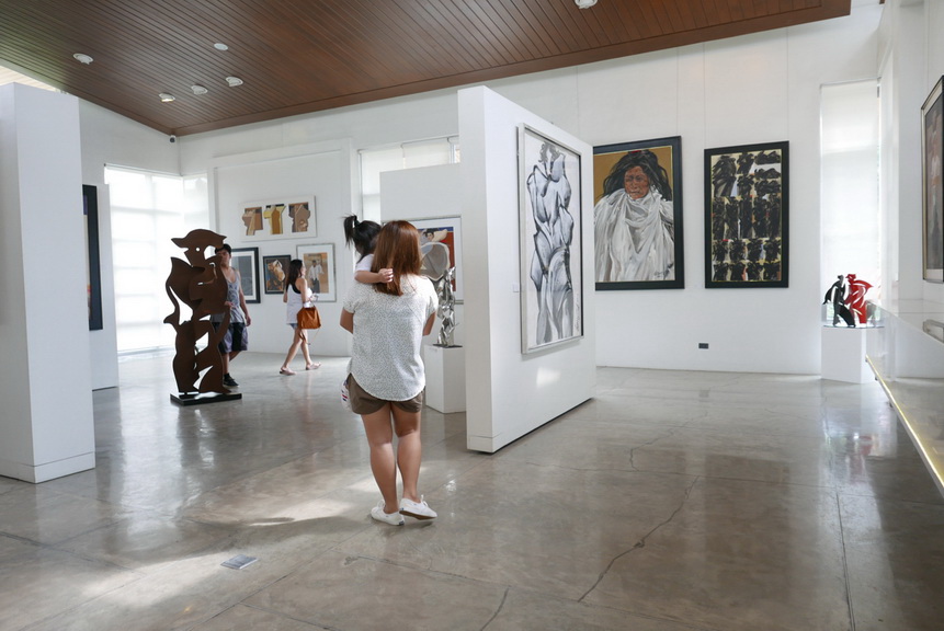  The BenCab gallery displays the artists own works