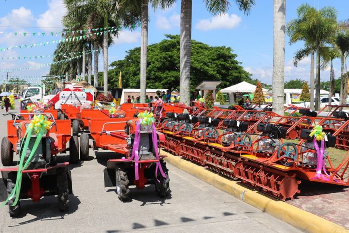 An array of farm machineries to be turned-over to farmer cooperatives and associations in Davao del Norte. (Photo by Che D. Palicte DA-11)