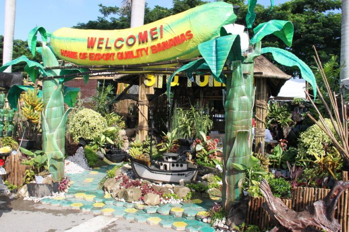 Sheltering various commodities and local product displays are the winning booths of Tagum City and the Municipality of Sto. Tomas.