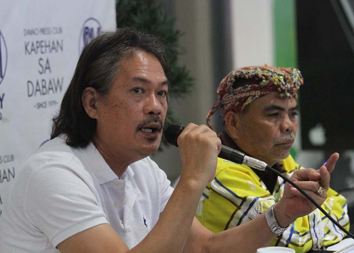 LUMAD CONFAB. Presidential Adviser on the Peace Process' Indigenous People (IP) peace panel chairman lawyer Ruben Lingatin (left) and Datu Joel Unad discuss struggles and concerns of IPs during Kapehan sa Dabaw at the Annex of SM City Davao where they promoted the upcoming 7th Mindanao Indigenous Peoples Convention on August 29 to 31 at Felis Resort Complex. LEAN DAVAL JR.