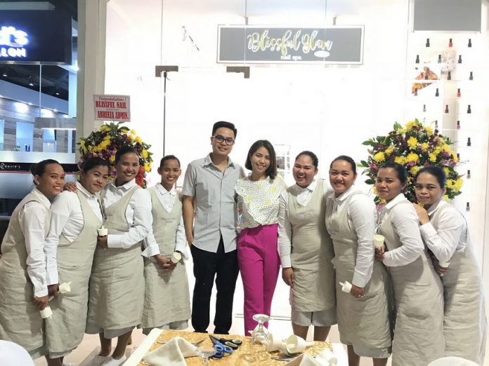 Blissful Glam Nail Spa grand opening last November 17 at the 3rd level Abreeza Mall Extension Wing, Davao City with the owner Zarina Jane Concepcion and her husband together with the Orly-certified staffs. Blissful Glam