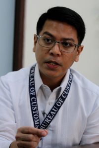 CAUGHT IN TRANSIT. Bureau of Customs (BOC)-Port of Davao district collector lawyer Erastus Sandino Austria gives the details of the apprehension of a vessel loaded with 5,000 sacks of undocumented rice which was apprehended by the authorities on Sunday off the vicinity of Arena Point in Davao Oriental during an interview at the BOC Davao office on Monday. LEAN DAVAL JR.