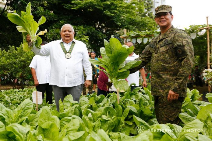 Executive Secretary Salvador Medialdea graces the Hardin ng Lunas Harvest Festival at the Philippine Army Headquarters in Fort Bonifacio, Taguig City on Wednesday. PRESIDENTIAL PHOTO