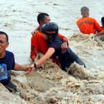 Rescue operation (Photo courtesy of Dr Ted Esguerra)