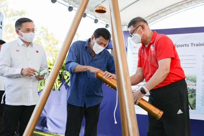 President Rodrigo Roa Duterte prepares to bury the time capsule as he leads the groundbreaking ceremony for the Philippine Sports Training Center in Barangay Parang, Bagac, Bataan on June 17, 2022. TOTO LOZANO/ PRESIDENTIAL PHOTO