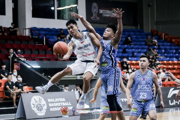 Bumi Borneo defeated the Philippines' BGC Builders during the opening day of the Filbasket 2022 International Championship at the MABA stadium in Kuala Lumpur, Malaysia. PR