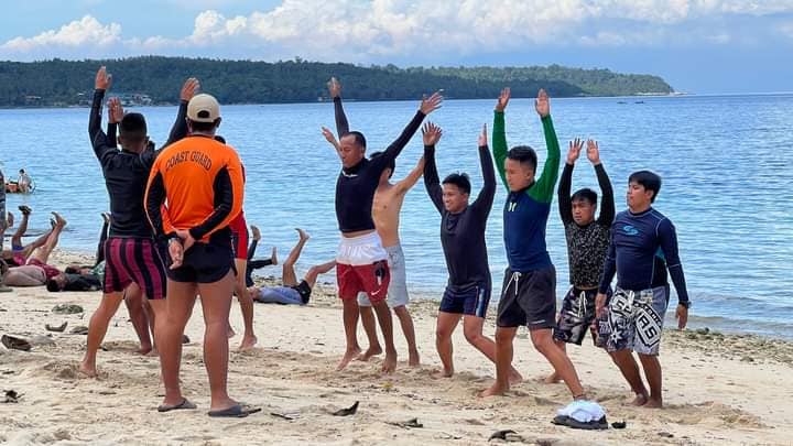 Samal trains 45 lifeguards to boost tourist security | Edge Davao