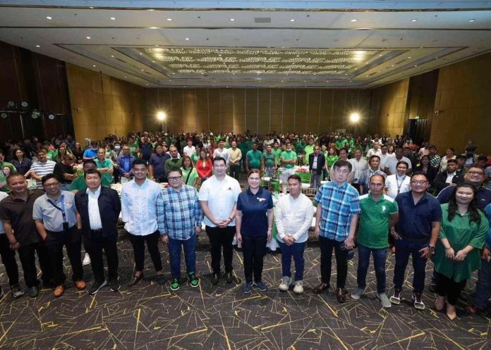 Vice President Sara Duterte personally thank the 241 representatives of 19 parallel groups for their support to the vice president in the May 2022 elections during a gathering in Albay on Wednesday. The vice president also announced during the gathering the opening of OVP Satellite Office - Region 5 in Legaspi City. FB page of Inday Sara Duterte