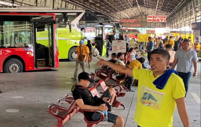 Province-bound commuters are starting to troop to the Davao City Overland Transport Terminal (DCOTT) days before the Barangay and Sangguniang Kabataan Elections (BSKE) and Undas. LEAN DAVAL JR