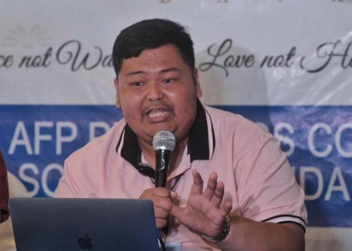 Karlo Alexei Puerto, information officer of Office of the Civil Defense 11 (OCD 11), advises the residents whose houses are built above the Dacudao fault line to strengthen their structures so as not to be easily destroyed during an earthquake. LEAN DAVAL JR