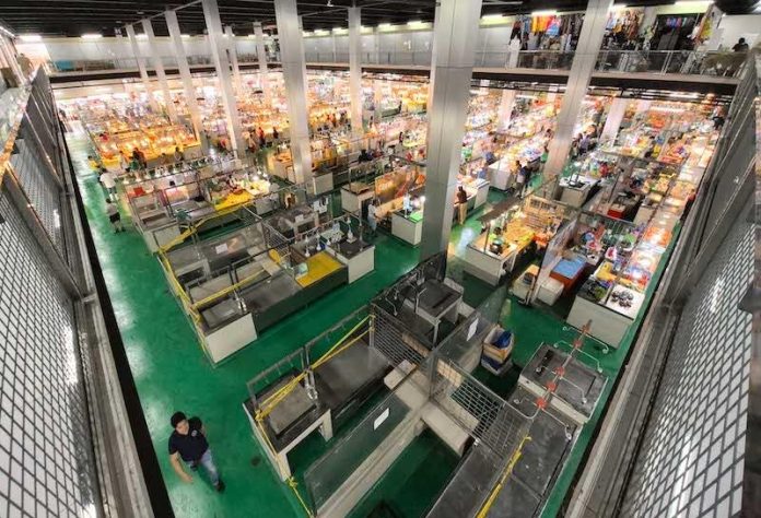 Scenes inside the modernized fish section of the Agdao Public Market in Davao City, where some stalls have remained closed for months. According to reports, many stall owners have closed shop due to low sales and high rental cost. Photo taken on May 26, 2024. MINDANEWS PHOTO