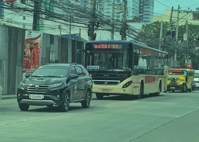 A passenger bus under the Peak Hours Augmentation Bus System (PHABS) traverses along C. Bangoy Street in Davao City on Thursday. The Land Transportation Franchising and Regulatory Board 11 (LTFRB 11) has added four routes with approximately eight units of public utility vehicles (PUVs) for the PHABS to address the problem of mass public transportation in the city. LEAN DAVAL JR